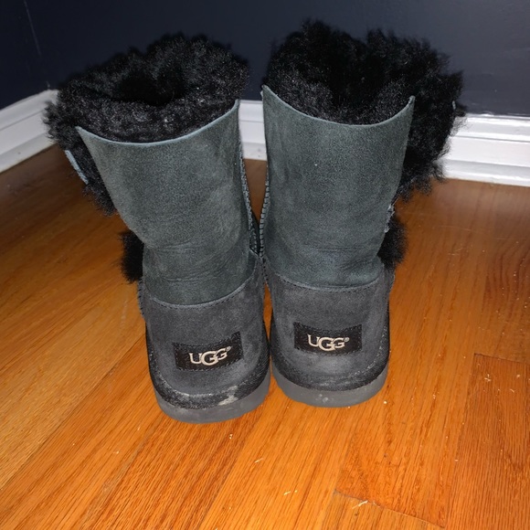 black uggs - Picture 2 of 3